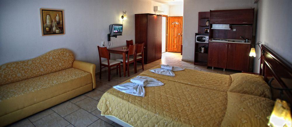 Nereides Hotel CChanioti Exteriér fotografie